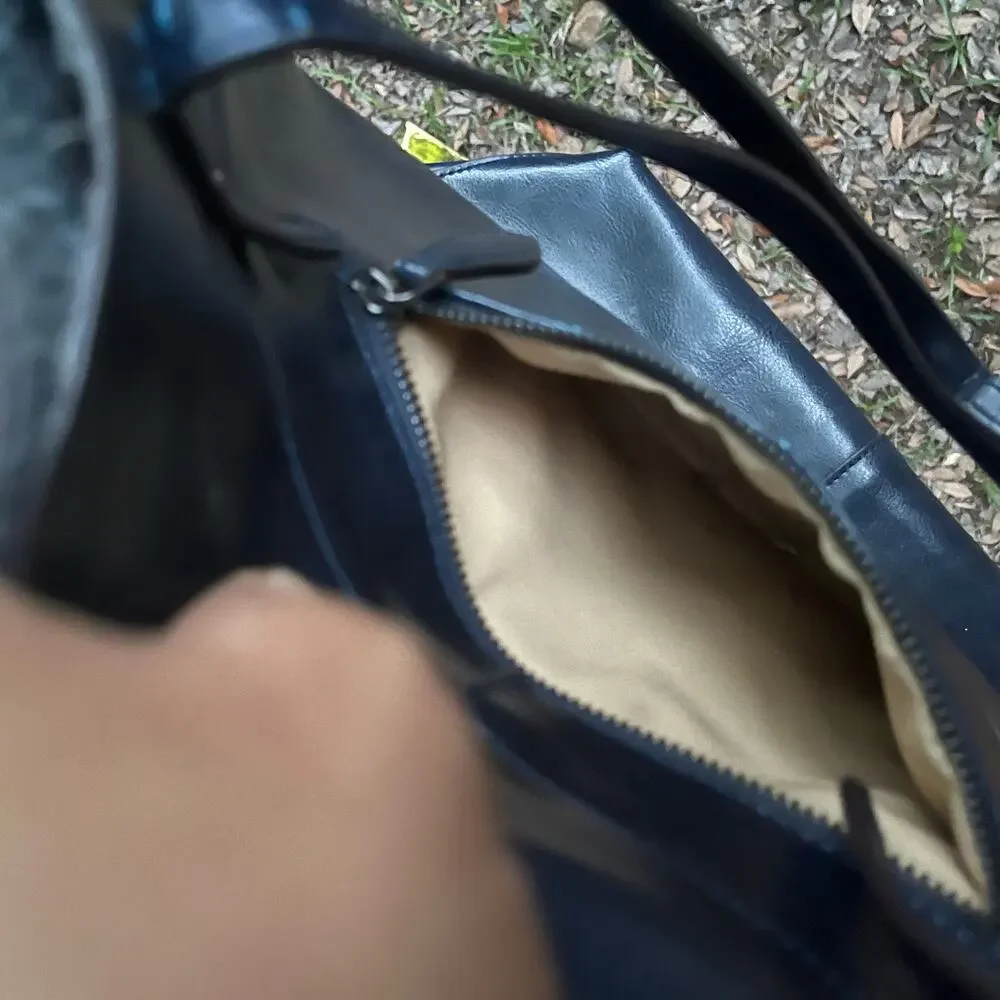 Borgasets Leather Tote Bag Navy - Picture 9 of 11